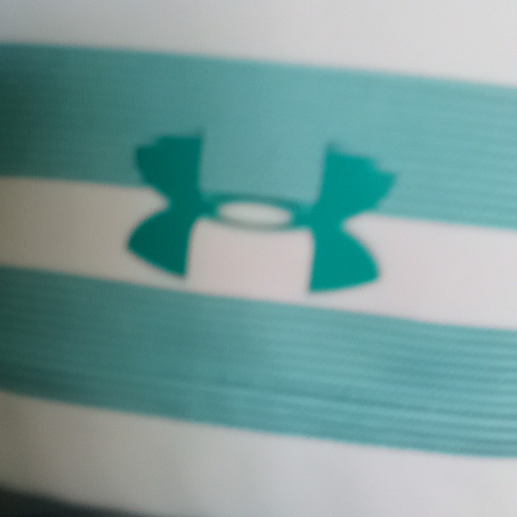 EUC Under Armour Performance Material Golf Shirt Size XL - Picture 2 of 4